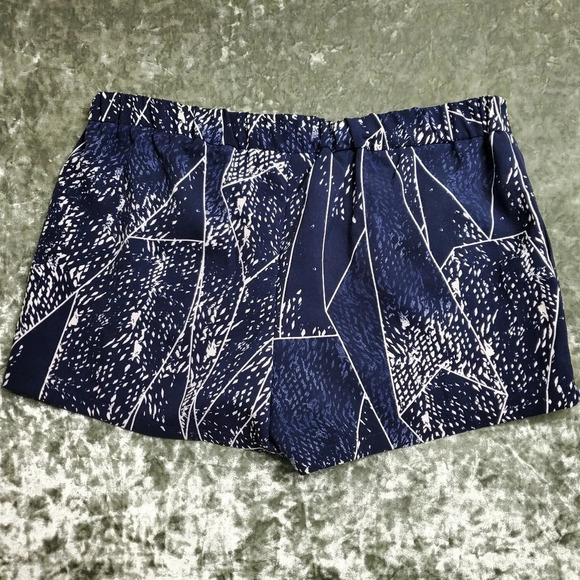 Mossimo Flowy Abstract Pattern Shorts - Picture 8 of 8